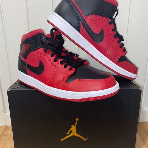 Air Jordan 1 Mid Reverse Breds 44,5