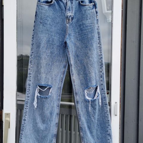 Jeans med hull