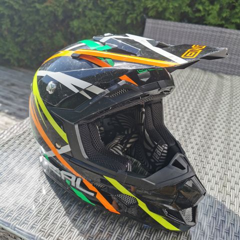 BMX hjelm