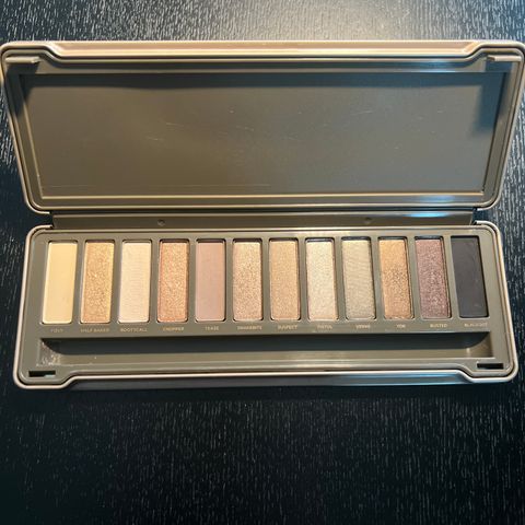 Naked 2 urban decay