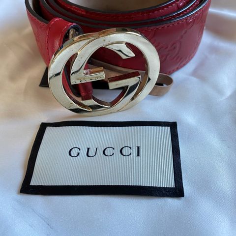 Gucci rødt skinnbelte 95 cm