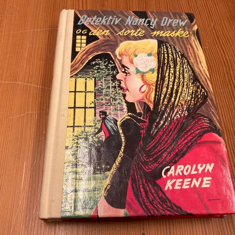 Carolyn Keene : DETEKTIV NANCY DREW OG DEN SORTE MASKE - Nr. 30