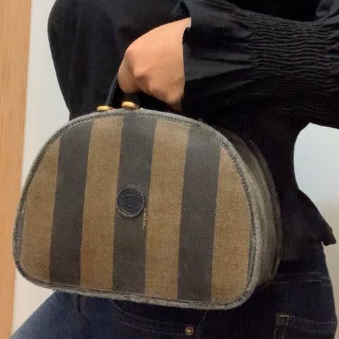 Vintage Fendi Pequin Sminkepung