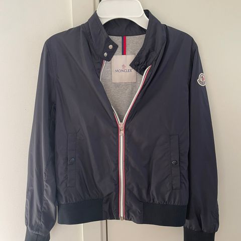 Moncler Jakke-  str 10 som ny