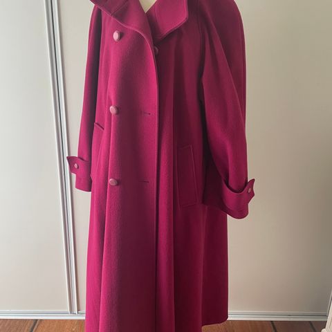 Kåpe, frakk fra 1980 - cashmere and wool de luxe- respo modell international