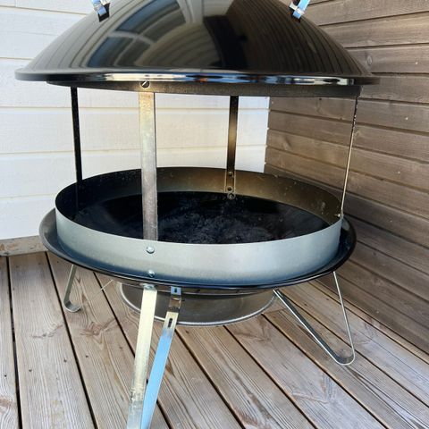 Weber bålpanne med originalt trekk