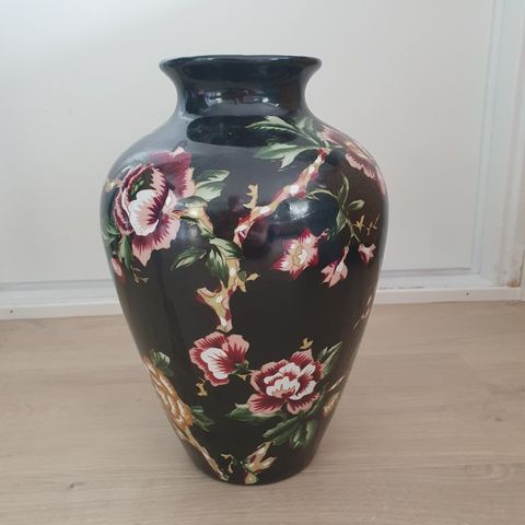 Høy vase fra Dorothea