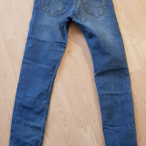 Jeans Lee Malone str. W27 L32. Pent brukt