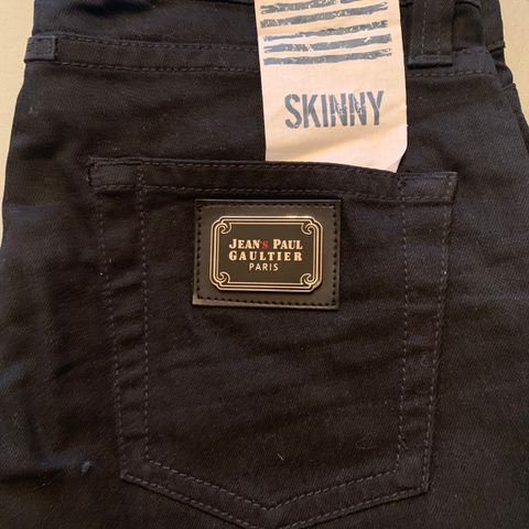 NY PRIS!! Nye skinny jeans fra Jean Paul Gaultier - w 31 tommer