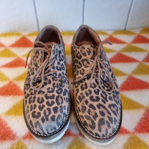 Leopard sko 38