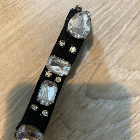 Armbånd svart strikk og bling