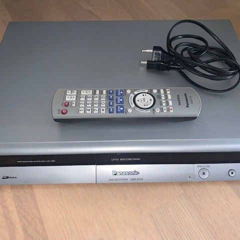 Panasonic DMR-ES15 DVD Recorder -Opptaker *KOPIER FRA VHS til DVD el. Motsatt