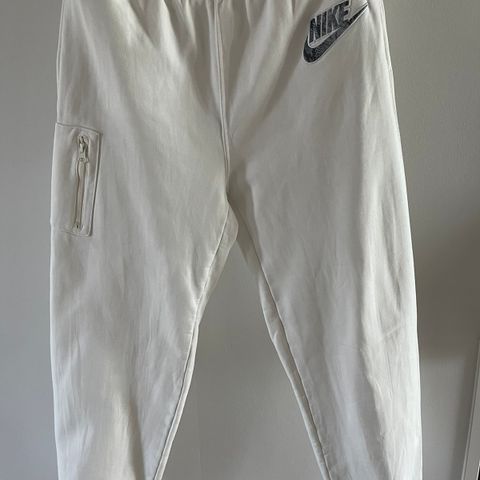 Supreme Nike Cargo Sweatpant White Str. S joggebukse