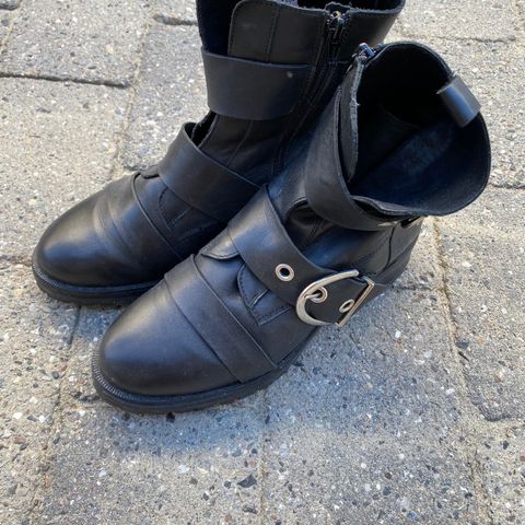Re:Designed boots
