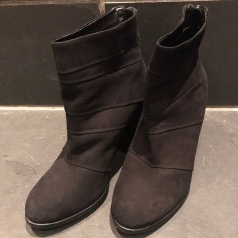 Ankel boots / Skoletter Svarte str 39