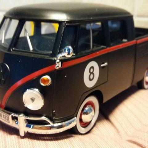 Volkswagen Type 2/T1 Delivery Van Pickup skala 1/24.