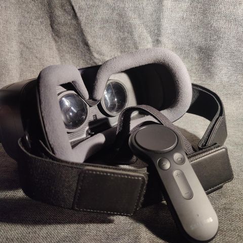 Samsung Gear VR m/fjernkontroll
