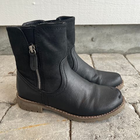 Boots str 34