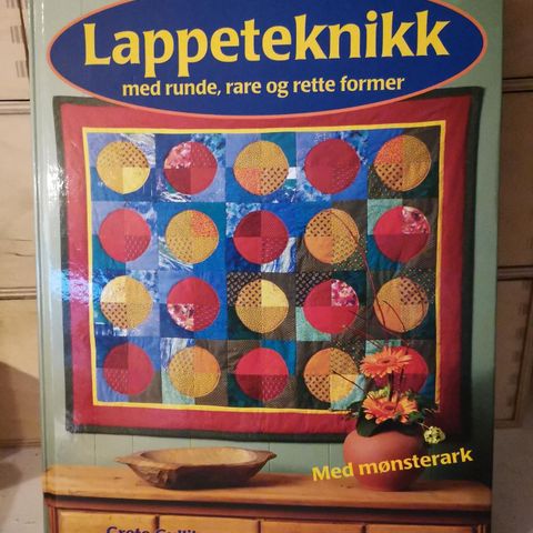 Håndtverksbok Lappeteknikk med runde, rare former  Moe/Gulliksen 1996