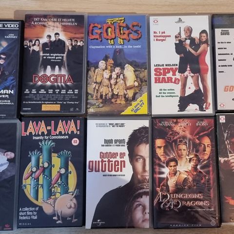 Flere VHS-er til salgs.
