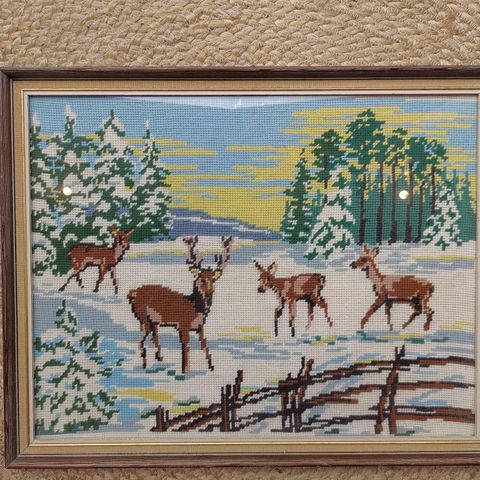 Flott brodert bilde med 4 hjorter i vinterlandskap 37 x 46,5 cm
