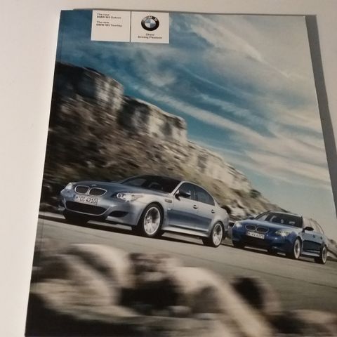 BMW M5 Sedan & M5 Touring -brosjyre.