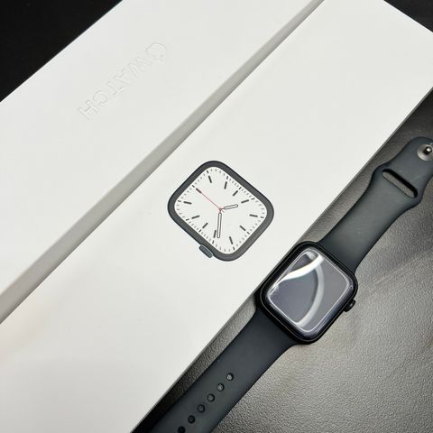 Apple Watch series 7 (45 MM)