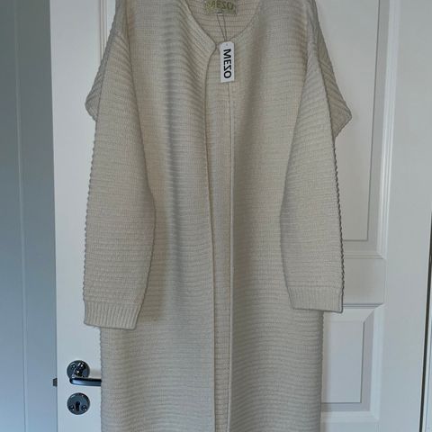 Ny cardigan i ullblanding M