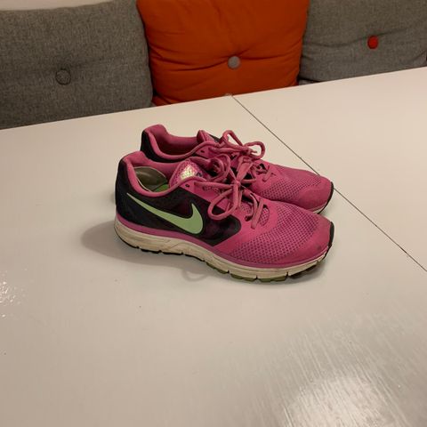 Nike joggesko (Str. 39)