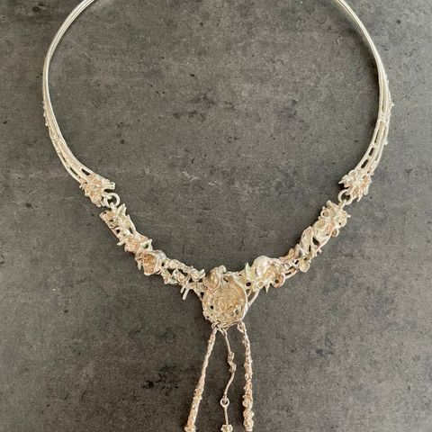Halssmykke i sølv, design Tundra, fra Juhls, Keitokeino