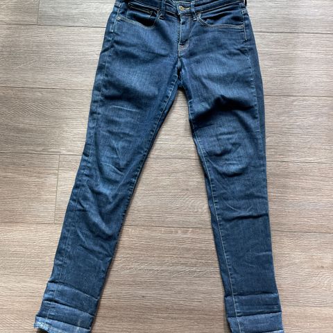 Levis bukse W28