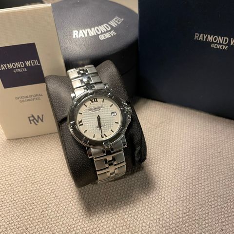 Raymond Weil klokke selges