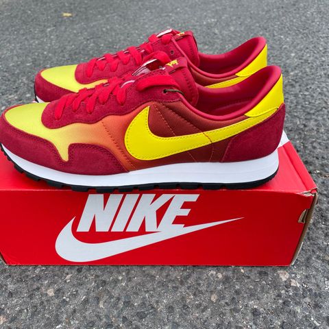 Nike Omega Flame str 42,5