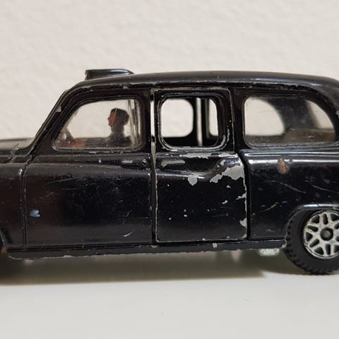 Austin London Taxi. Dinky Toys No. 284. Made in England 1972-1979