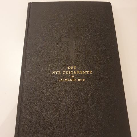 Det Nye Testamente og Salmenes Bok, 1942