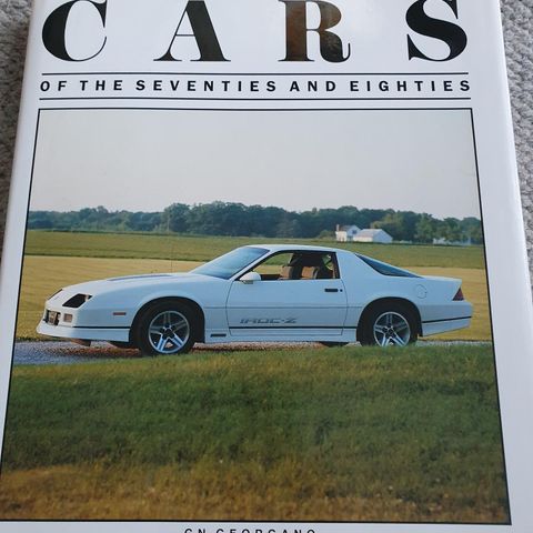 Bil bok som dekker 70 og 80 tallet med mye bra historikk