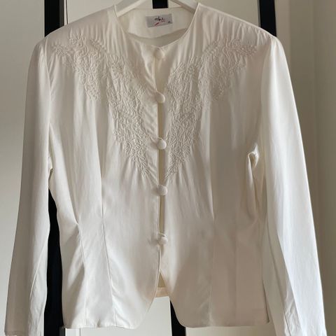 Bluse med perlebroderi (vintage)