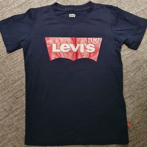 Levis t-shorte