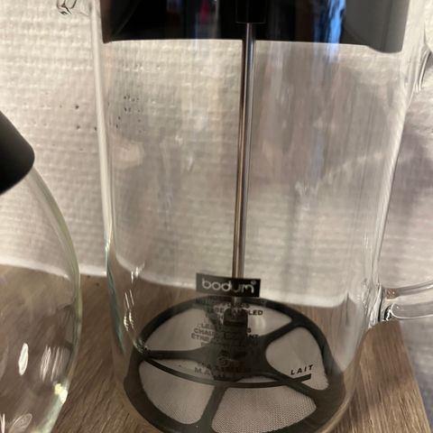 Bodum coffe maker og melkeskummer