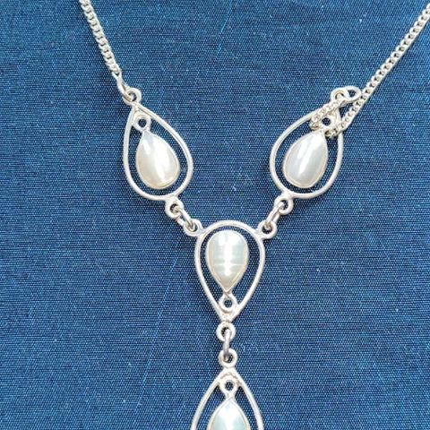 Sølv halskjede med perler
