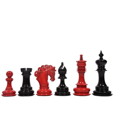 SJAKK. CHESS PIECES IN BLACK PAINTED & RED PAINTED BOXWOOD- 4.4" KING