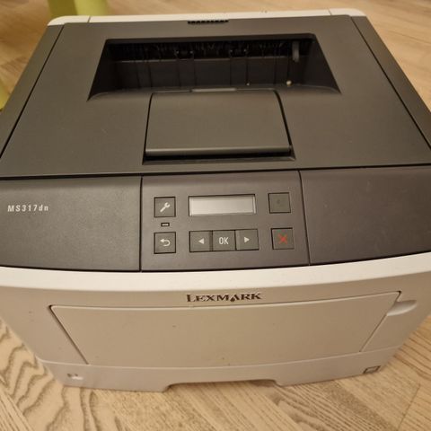Lexmark MS317dn printer, skriver