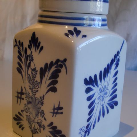 Tea-Caddy i porselen Krukke med lokk til te eller hva man vil! Vintage . trnd