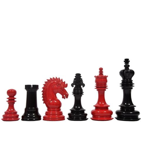 SJAKK. Chess pieces in black painted & red painted boxwood- 4.6" king