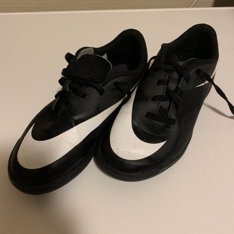 Nike fotballsko str.35