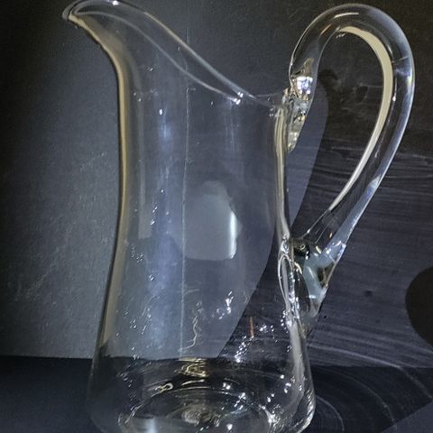 Antikk glassmugge