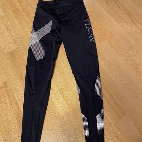 2XU tights str.  XS