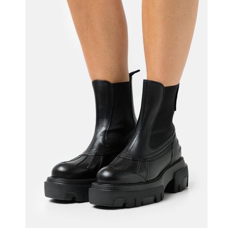 MSGM Boots str. 41 NYE!!!