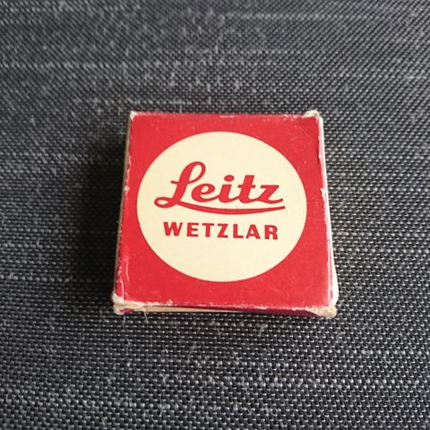 NOS LEICA LEITZ COLLAPSIBLE RUBBER LENS HOOD SHADE 12517 FOR 90MM F5.5 C4  39mm