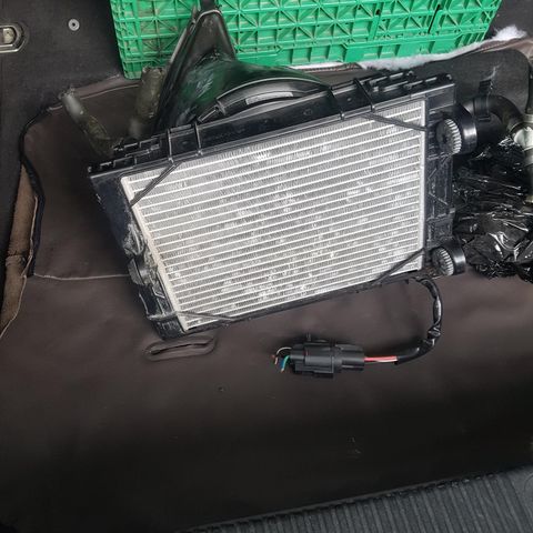 Volvo v90 T8 T6 radiator